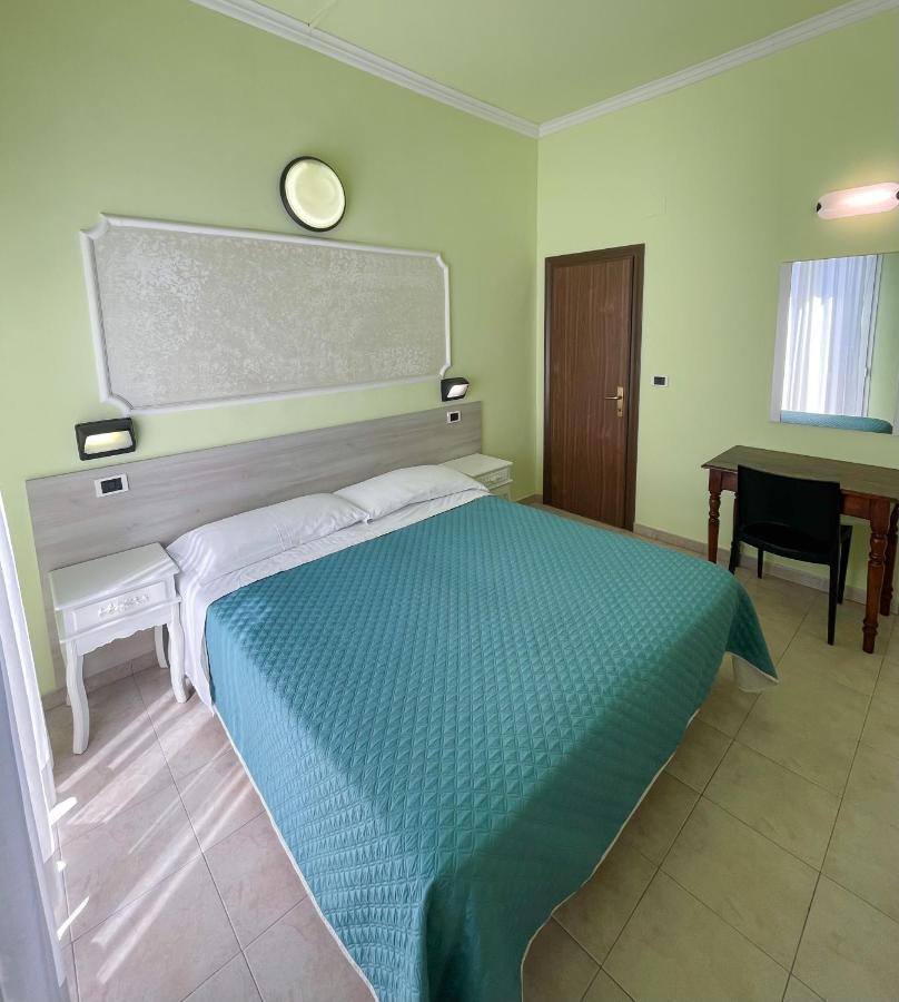 ريميني Hotel Liana المظهر الخارجي الصورة