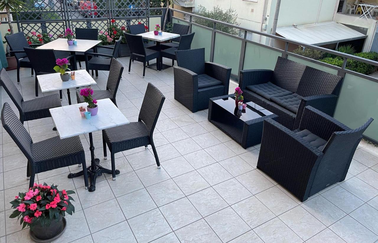 ريميني Hotel Liana المظهر الخارجي الصورة
